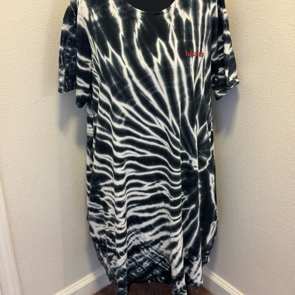 Lululemon LA All Yours T-Shirt Dress Softreme Black White Tie Dye Oversized 8 - Picture 2 of 6